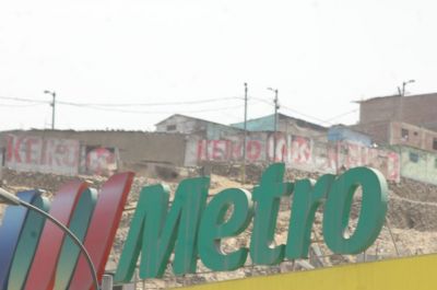 Metro in Comas
